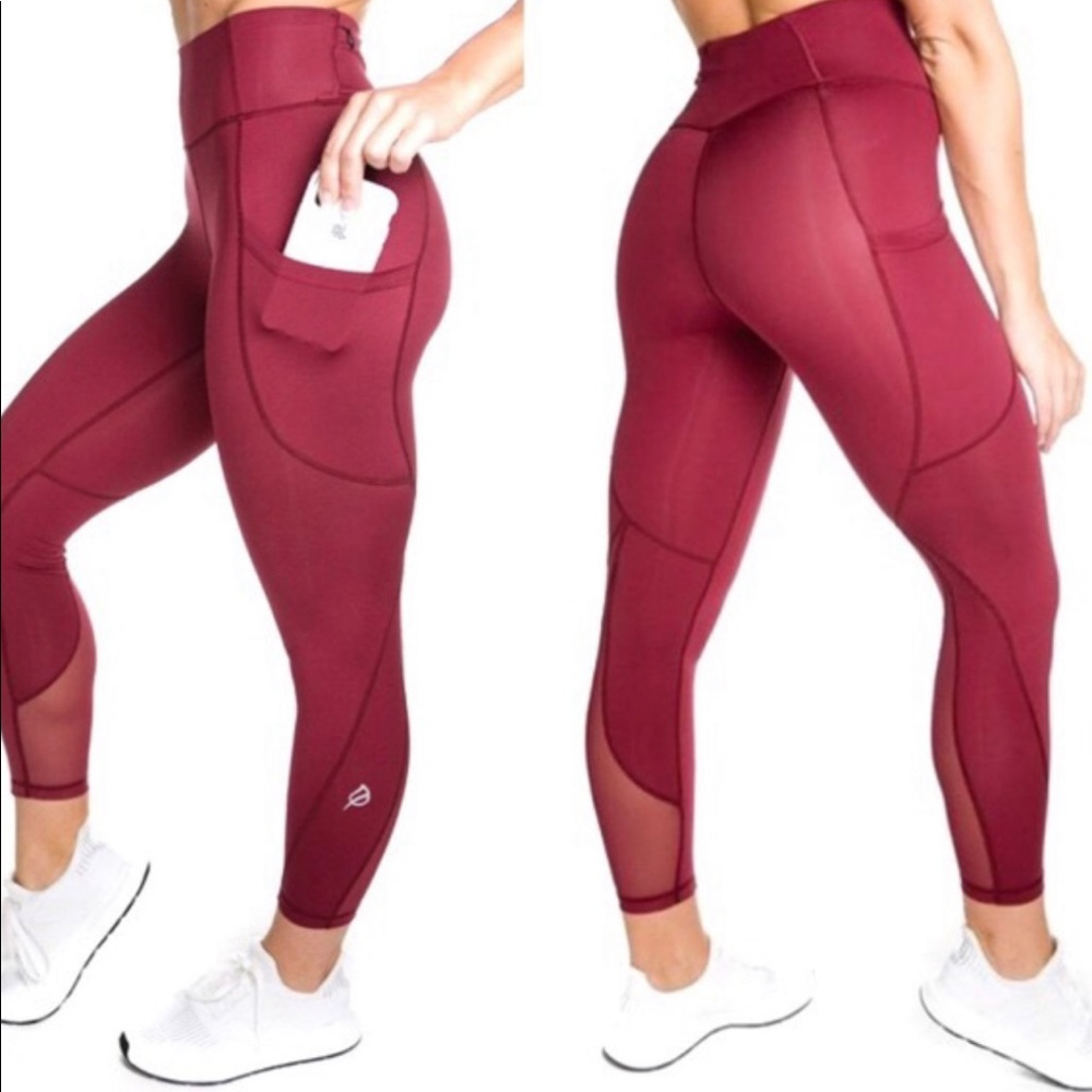 The Crystal "Driven For More" Legging: 25"